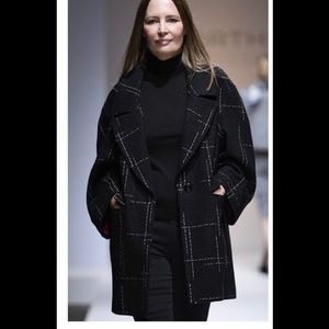 Stylish Coat Black/Ivory Mid length WORTH NY S